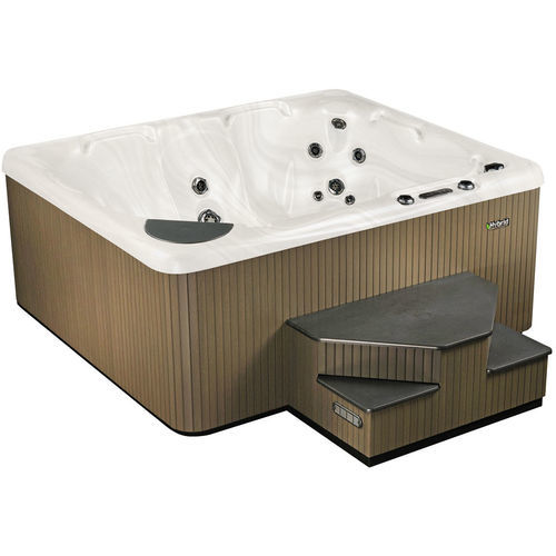 Spa hors-sol - 540 - Beachcomber Hot Tubs - carré / 5 places / en bois