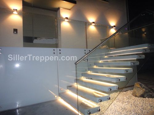 Escalier droit - COMMERCIAL CANTILEVERED STAIRS - Siller Stairs - à marches en béton / structure en verre / pour bâtiment tertiaire
