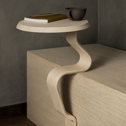 Table d'appoint contemporaine - FIGUR  - Swedese Möbler - en bois / avec piètement en bois / ronde
