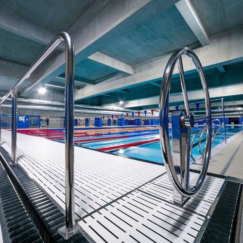 Mur mobile pour piscine public - Myrtha Pools