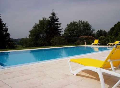 Piscine en blocs à bancher en polymère - MIROIR D'Ô - Mondial Piscines - sur mesure / d'extérieur / enterrée