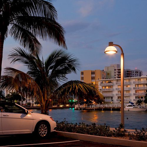 Lampadaire urbain - LP ICON MINI - Louis Poulsen - contemporain / en fonte d'aluminium / en verre