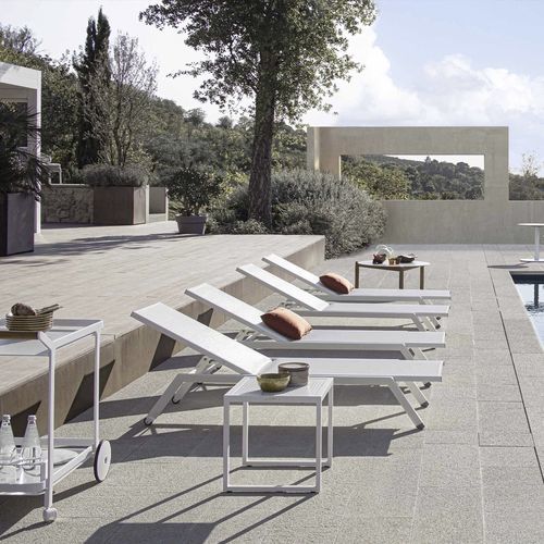 Table d'appoint contemporaine - QUBIK - Atmosphera - en aluminium / avec piètement en aluminium / carrée