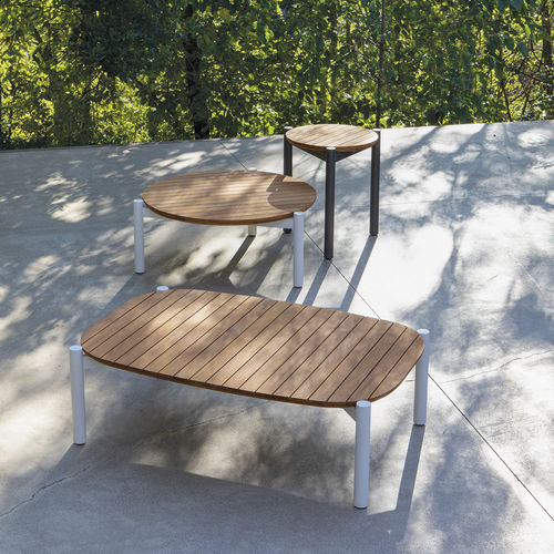Table basse contemporaine - LOBSTER  - Atmosphera - en teck / avec piètement en aluminium / rectangulaire