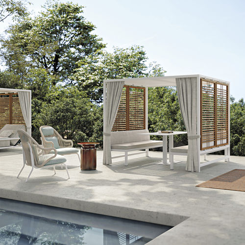 Table à manger contemporaine - Alcova - Atmosphera - en aluminium / avec piètement en aluminium / carrée
