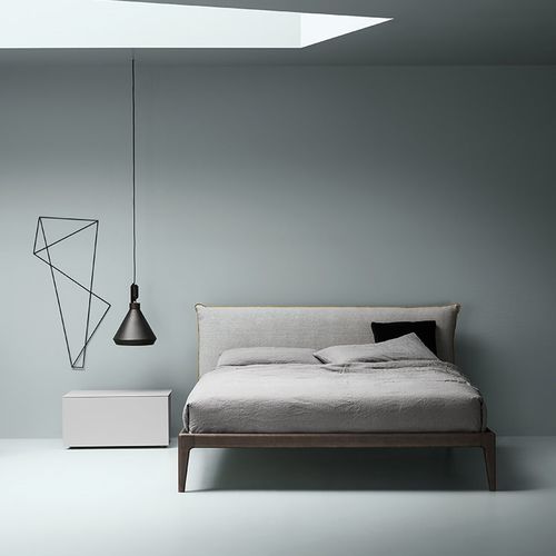Lit double - BUN - md house - contemporain / avec tête de lit tapissée / en tissu