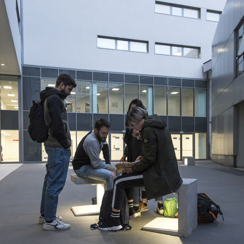 Tabouret contemporain - EOS - Calzolari - en béton / en pierre reconstituée / avec piètement en béton