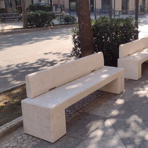 Banc public contemporain - ALTHEA - Calzolari - en béton / en pierre reconstituée / avec dossier