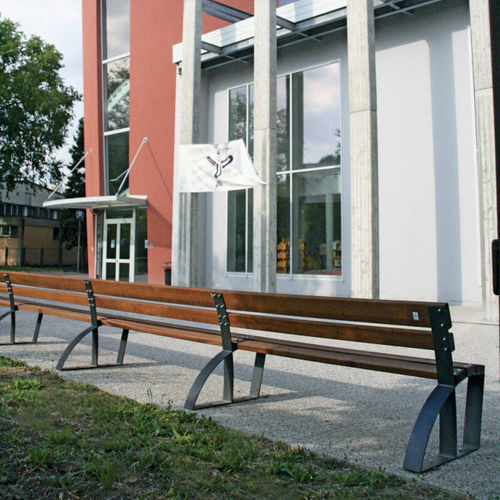 Banc public contemporain - VEGA - Calzolari - en bois exotique / en pin / en acier