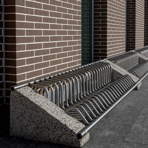 Range-vélo au sol - D - Calzolari - sécurisé / horizontal / pour espace public