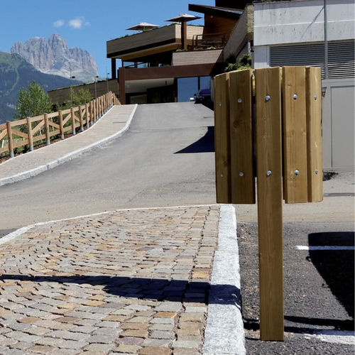 Poubelle publique - O - Calzolari - sur piétement / en pin / sans couvercle