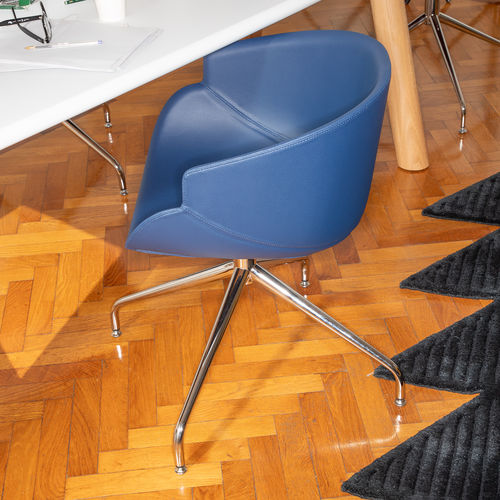 Chaise contemporaine - BIX - B-LINE - d'intérieur / en tissu / en peau de vache