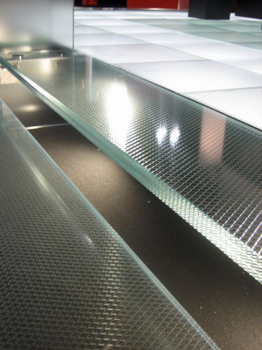 Panneau en verre de sécurité - CRISAMAR® STEP NEXUS-T - SEVASA - trempé / à motif / translucide