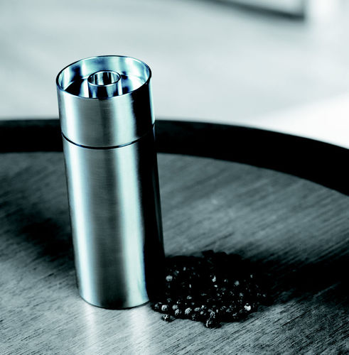 Ensemble Salière Et Poivrière 2 Pièces En Verre Et Acier Inoxydable - Noir Et Blanc, Design Carré - Avec Entonnoir Et Brosse