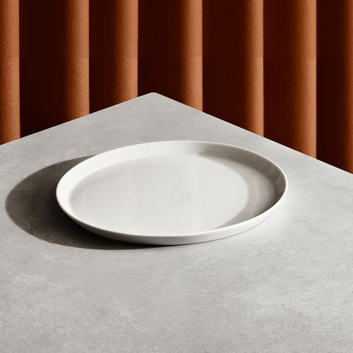 Assiette à dîner - VIPP213 - VIPP - ronde / en porcelaine / uni