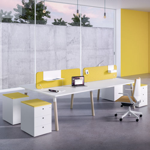 Bureau pour open space - WOODS - Fantoni - contemporain / en bois / avec séparateur intégré