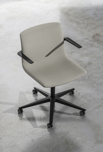 Chaise de bureau contemporaine - POLIS - Fantoni - d'intérieur / en tissu / avec piètement en métal