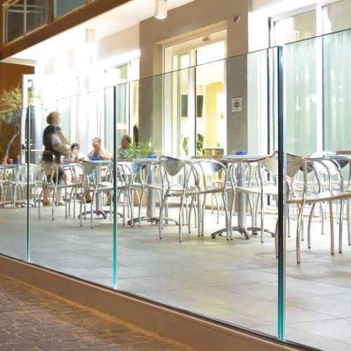 Garde-corps en verre - MAXIMA PRIMA B-4000 - METALGLAS - en métal / à panneaux / d'extérieur