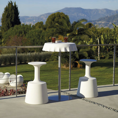 Tabouret de bar design original - DRINK - SLIDE - en polyéthylène / avec repose-pieds / professionnel