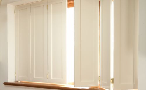 Volet battant - SOLID - The New England Shutter Company - en bois / pour fenêtre