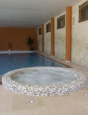 Spa encastrable - ORLÉANS - PISCINES CARRE BLEU - rond / 6 places / en mosaïque