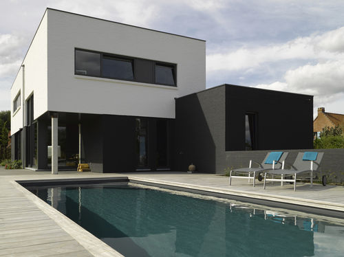 Piscine d'extérieur - LILLE CONTEMPORAIN - PISCINES CARRE BLEU - enterrée / en béton
