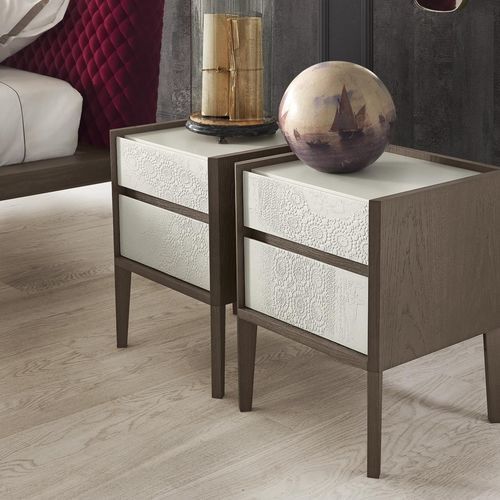 Table de chevet contemporaine - ANDREA  - Olivieri - en bois laqué / en placage de bois / avec piètement en bois laqué