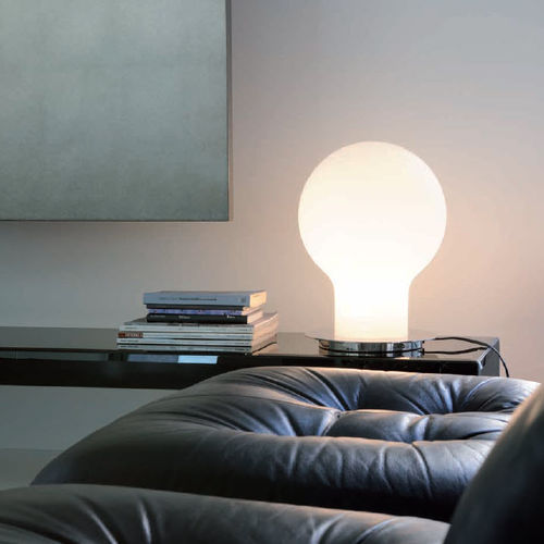 Lampe de table - DENQ - Oluce - en métal / en verre soufflé / contemporaine