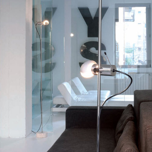 Lampe sur pied - AGNOLI - Oluce - en métal / en marbre / contemporaine
