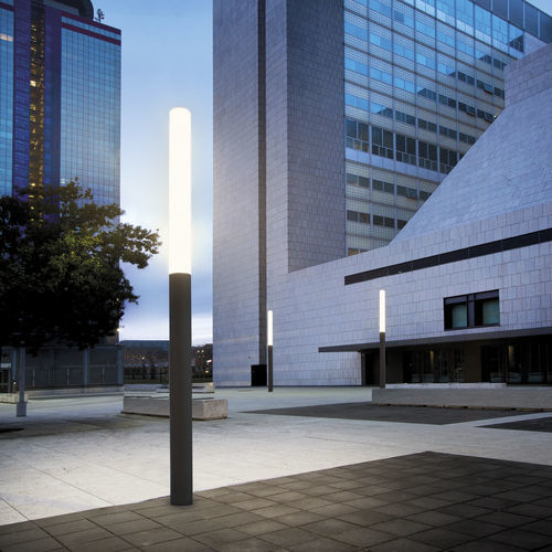 Colonne lumineuse contemporaine - CIGARETTE - Simes - en aluminium extrudé / en polycarbonate / à LED