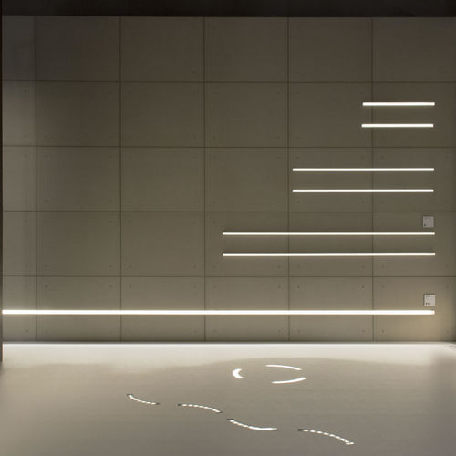 Profil éclairant en saillie - CONTINUOUS ROD MINIMAL - Simes - mural / de sol / au plafond