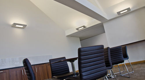 Applique murale contemporaine - SLIM JIM - Thorlux Lighting / F.W. Thorpe PLC - d'intérieur / en verre / fluorescente