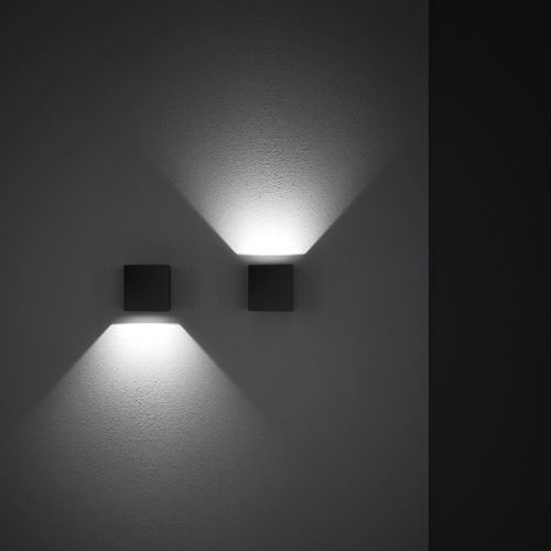 Applique murale design minimaliste - CUBIT - LINEA LIGHT GROUP - d'extérieur / en fonte d'aluminium / face en verre trempé
