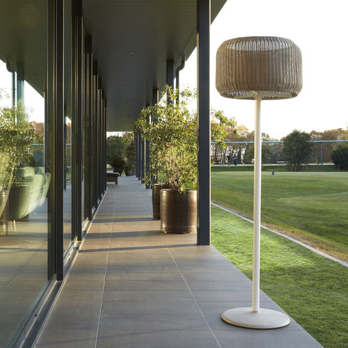 Lampe sur pied - FORA P - BOVER Barcelona - en aluminium / en fonte / en polyéthylène