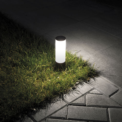 Borne d'éclairage de jardin - LINE DOWN - Lombardo - contemporaine / en fonte d'aluminium / en polycarbonate