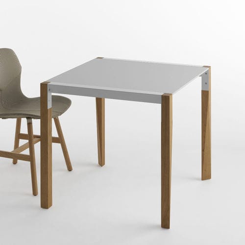 Table bistrot contemporaine - Tango - CASAMANIA HORM - en Fenix NTM® / avec piètement en bois massif / carrée