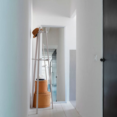 Porte-manteau sur pied - HCB - CASAMANIA HORM - contemporain / en hêtre / blanc