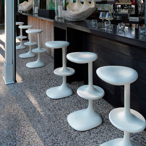 Tabouret de bar contemporain - KANT - CASAMANIA HORM - en polypropylène / avec piètement en polypropylène / piètement central