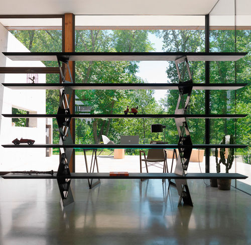 Étagère design - QUADROR 04 - CASAMANIA HORM - en aluminium / en placage de bois / noire