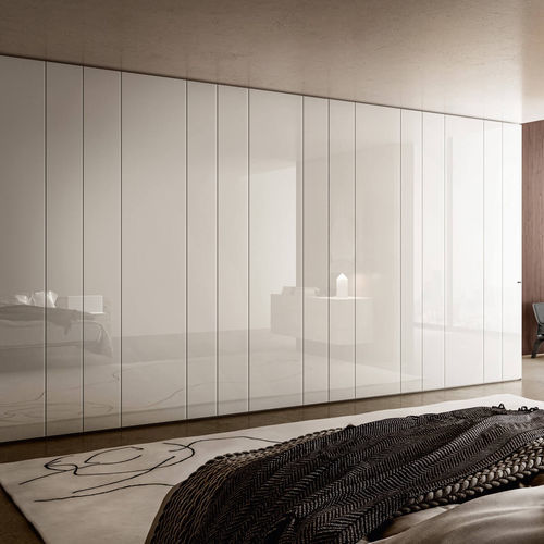 Armoire murale - N.O.W  - LAGO - contemporaine / en bois laqué / en verre