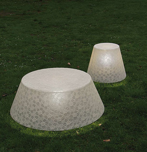 Lampe de sol - RICAMI - Antonangeli Illuminazione . - en métal peint / en fibre de verre / contemporaine
