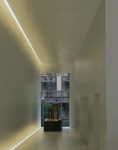 Profil éclairant en saillie - ARCHETTO CUSTOM - Antonangeli Illuminazione . - à LED / étanche / professionnel
