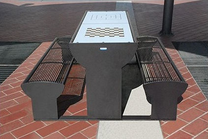 Table d'échecs avec banc public intégré - JESOLO  - TLF srl - d'extérieur / contemporaine / pour espace public