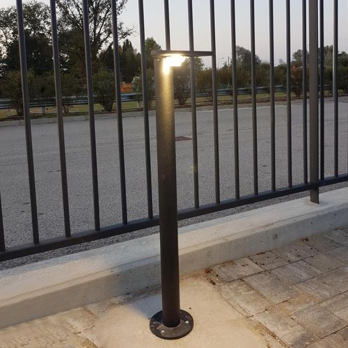Borne d'éclairage urbaine - AIRON - IDEALLUX - contemporaine / en aluminium / à LED