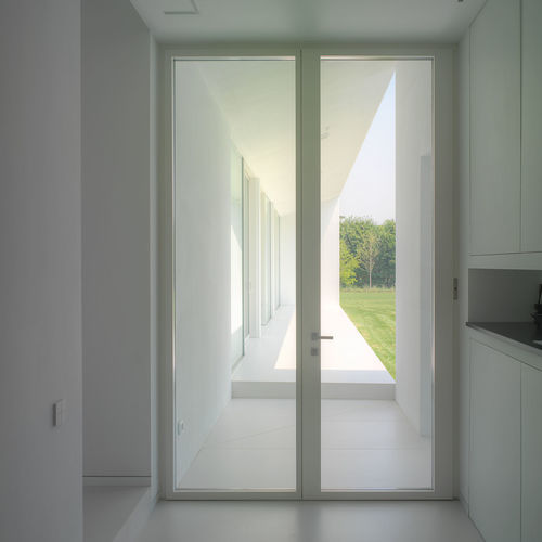 Porte d'entrée - SKYLINE - CARMINATI SERRAMENTI. - en bois / en épicéa / battante