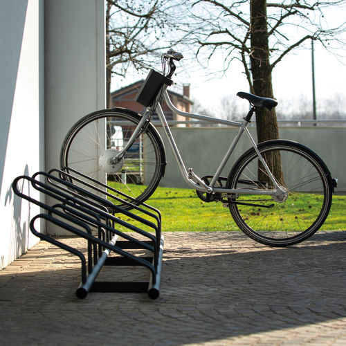 Range-vélo au sol - FERRARA - CITY DESIGN - sécurisé / à deux niveaux / horizontal
