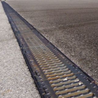 Caniveau à grille - K SERIES - GRIDIRON S.P.A. - Unipersonale - en béton / routier / pour parking