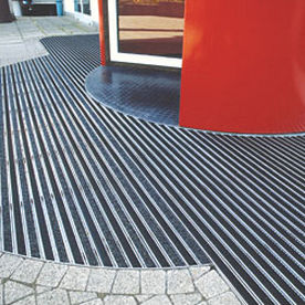 Tapis d'entrée professionnel - TOP CLEAN TREND® - GRIDIRON S.P.A. - Unipersonale - résidentiel / en tissu / antisalissure