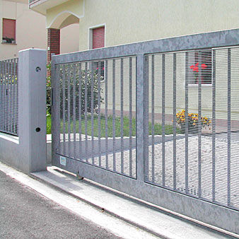 Portail coulissant - GRIDIRON S.P.A. - Unipersonale - en métal / à barreaudage / à panneau