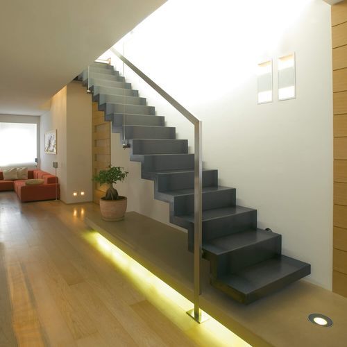 Escalier droit - A 211 - METALL CONCEPT - à marches en métal / structure en métal / résidentiel